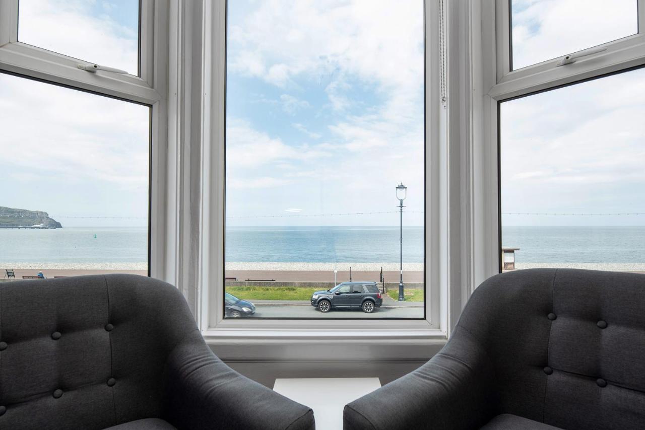 Pebble House Bed and Breakfast Llandudno Exteriör bild